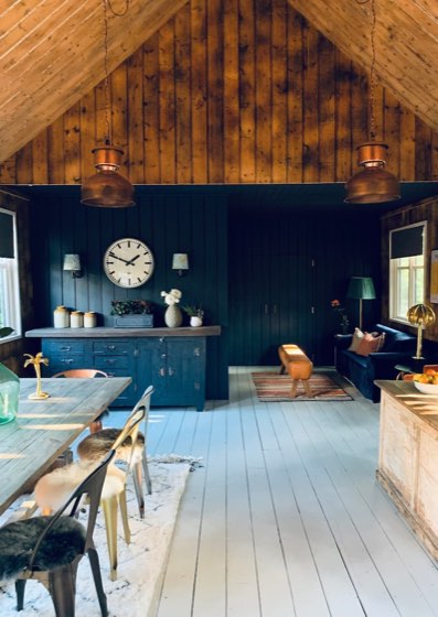 Beautifully eclectic Cotswold cabin, a cabin in Woodmancote, Gloucestershire