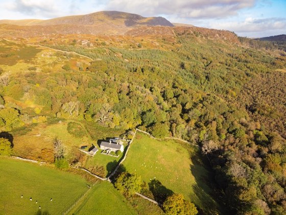 Secluded off-grid cottage, Snowdonia, a house in Bontddu, Wales