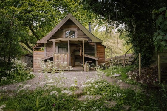 Riverside Cabin, a hut in Constantine, Cornwall
